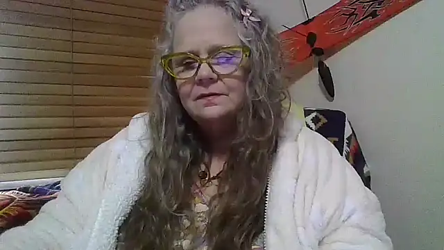 Snapshot of DestineeLoverGirl chatting on 26, 6, 2026 DestineeLoverGirl online show from 26, 6, 2026