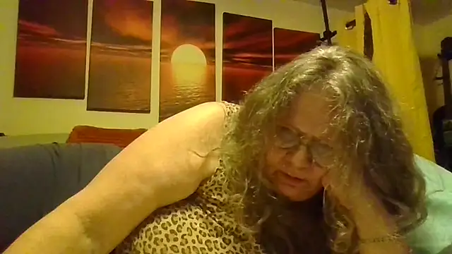 Snapshot of DestineeLoverGirl chatting on 17, 6, 2026 DestineeLoverGirl online show from 17, 6, 2026