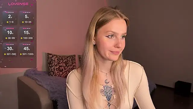 Snapshot of Chanel_Gill chatting on 6, 3, 2025 Chanel Gill online show from 6, 3, 2025