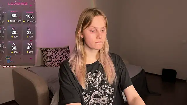 Snapshot of Chanel_Gill chatting on 2, 3, 2025 Chanel Gill online show from 2, 3, 2025