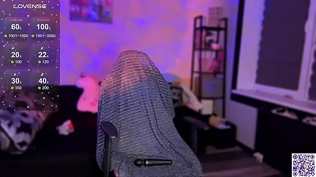 Chanel Gill online show from 13, 11, 2025