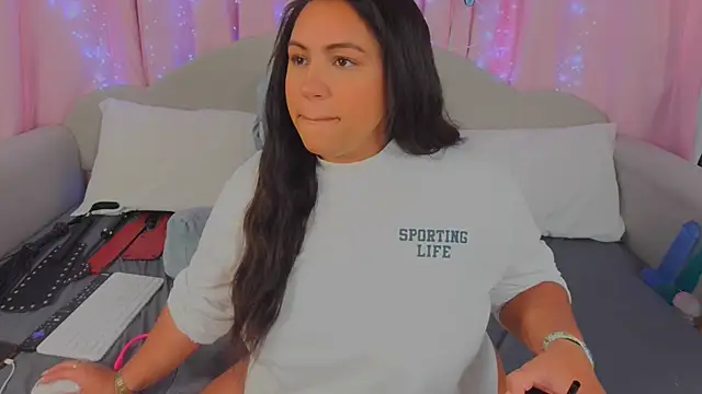 MeghanXO online show from 17, 2, 2025