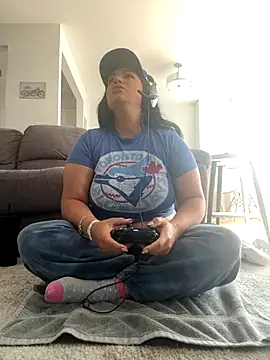 MeghanXO online show from 25, 10, 2025