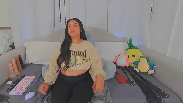 MeghanXO online show from 15, 6, 2026