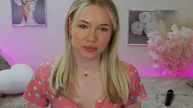 Snapshot of Veronika_Mitchel chatting on 16, 3, 2025 Veronika Mitchel online show from 16, 3, 2025