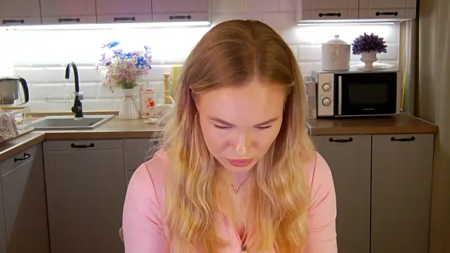 Snapshot of Veronika_Mitchel chatting on 19, 10, 2025 Veronika Mitchel online show from 19, 10, 2025