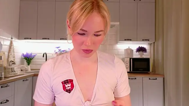 Snapshot of Veronika_Mitchel chatting on 19, 11, 2025 Veronika Mitchel online show from 19, 11, 2025