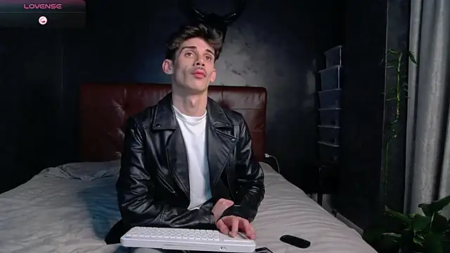 DanielCrush1 online show from 5, 1, 2026