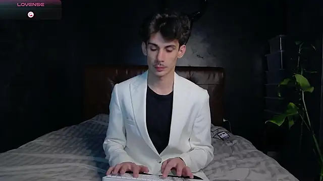 Snapshot of DanielCrush1 chatting on 20, 11, 2025 DanielCrush1 online show from 20, 11, 2025