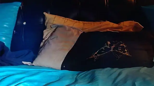 Snapshot of Queenofthenightx chatting on 15, 11, 2025 Queenofthenightx online show from 15, 11, 2025