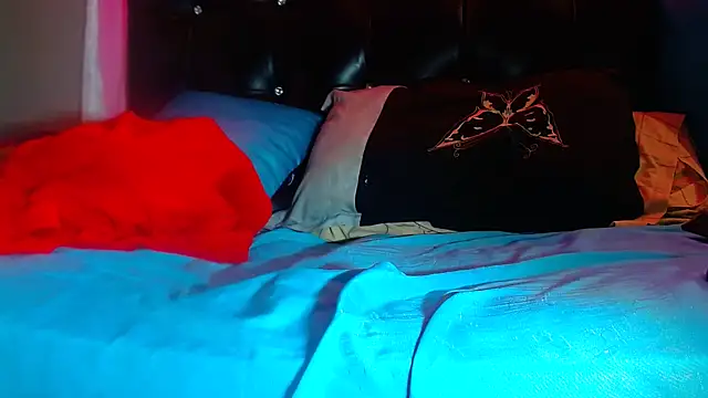 Snapshot of Queenofthenightx chatting on 12, 11, 2025 Queenofthenightx online show from 12, 11, 2025