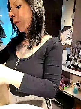 Snapshot of BoccadiFata chatting on 6, 12, 2024 BoccadiFata online show from 6, 12, 2024