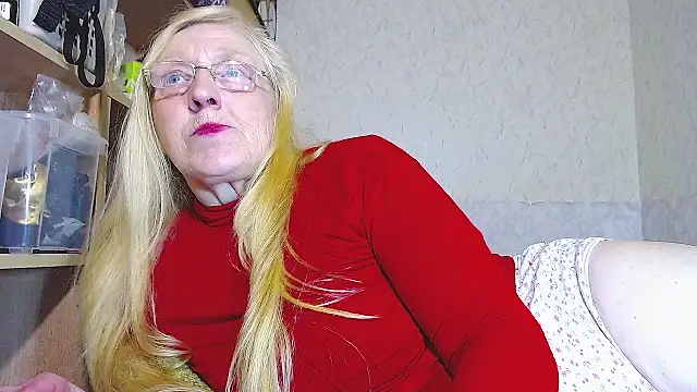 Snapshot of MadamBombShell chatting on 10, 10, 2025 MadamBombShell online show from 10, 10, 2025