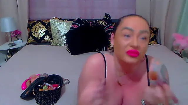 BustyVicky online show from 4, 12, 2024