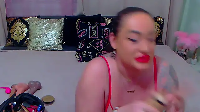 BustyVicky online show from 6, 12, 2024
