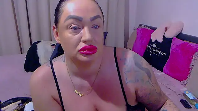 BustyVicky online show from 10, 4, 2026