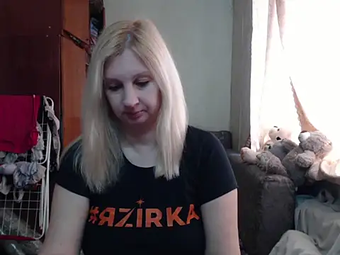 BustyBlond online show from 14, 3, 2025