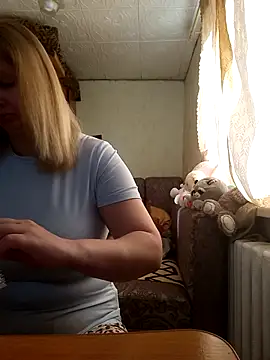 BustyBlond online show from 22, 4, 2026