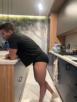 izaak lover online show from 28, 10, 2025