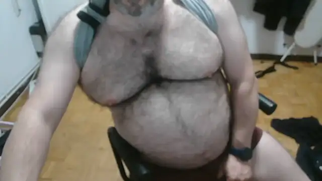 mikeyhotbear online show from 26, 5, 2026