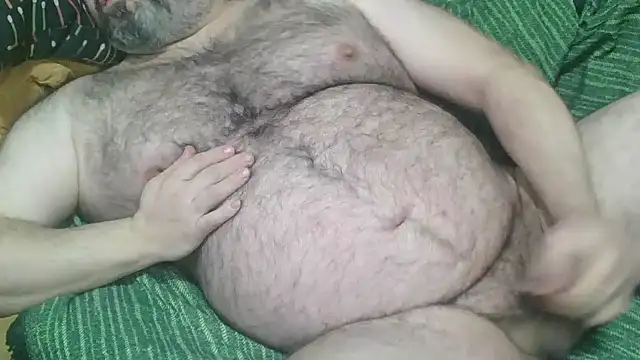 mikeyhotbear online show from 6, 1, 2025