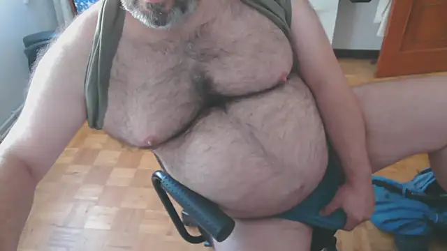 mikeyhotbear online show from 26, 9, 2025