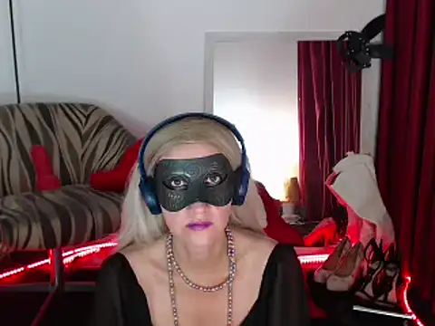 LaraFantasy online show from 6, 12, 2024