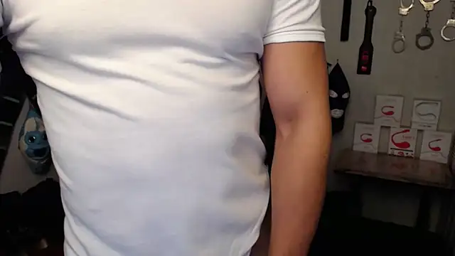 Snapshot of bayronfit chatting on 2, 3, 2026 bayronfit online show from 2, 3, 2026