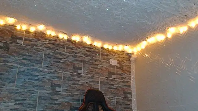 Snapshot of omar_alurba chatting on 12, 11, 2025 omar alurba online show from 12, 11, 2025