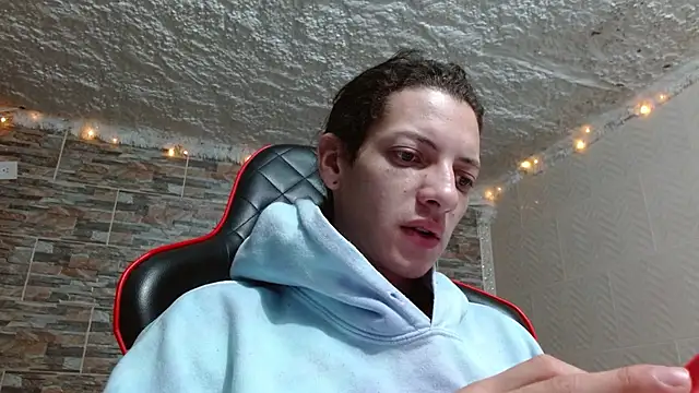 Snapshot of omar_alurba chatting on 18, 11, 2025 omar alurba online show from 18, 11, 2025