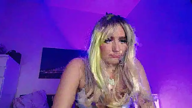 Snapshot of Tinkerbell822 chatting on 18, 3, 2025 Tinkerbell822 online show from 18, 3, 2025
