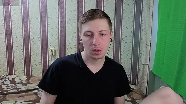 Snapshot of darienlarge chatting on 26, 6, 2026 darienlarge online show from 26, 6, 2026