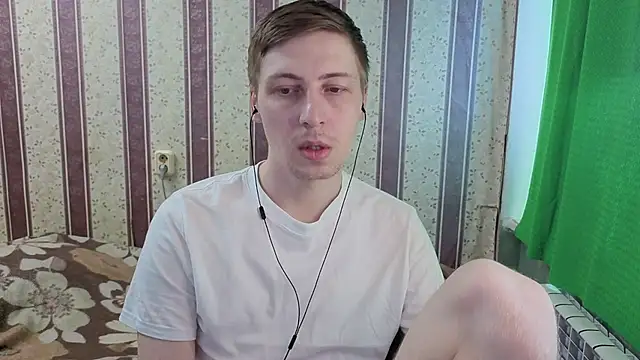 Snapshot of darienlarge chatting on 13, 7, 2026 darienlarge online show from 13, 7, 2026