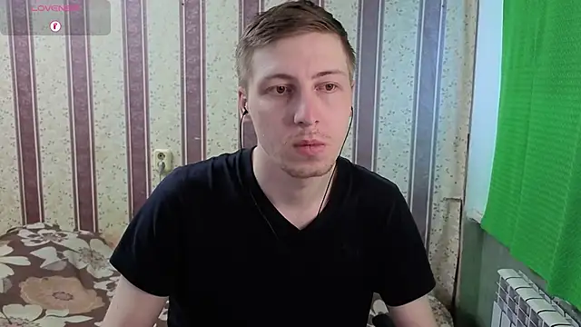 Snapshot of darienlarge chatting on 27, 6, 2026 darienlarge online show from 27, 6, 2026