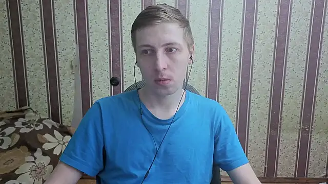 Snapshot of darienlarge chatting on 24, 7, 2026 darienlarge online show from 24, 7, 2026