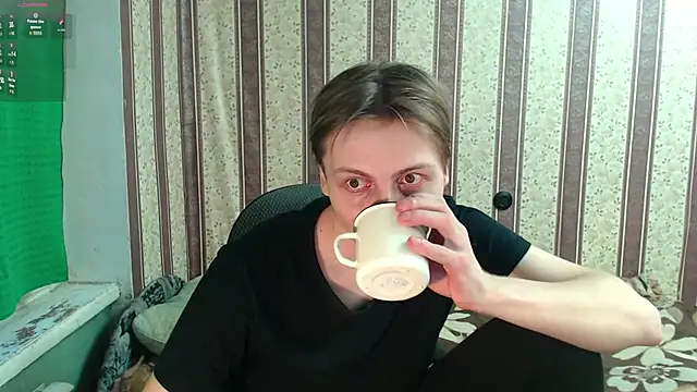 Snapshot of darienlarge chatting on 12, 11, 2025 darienlarge online show from 12, 11, 2025