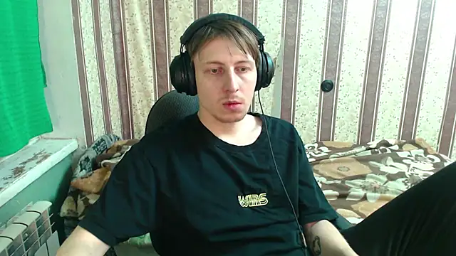 Snapshot of darienlarge chatting on 29, 10, 2025 darienlarge online show from 29, 10, 2025