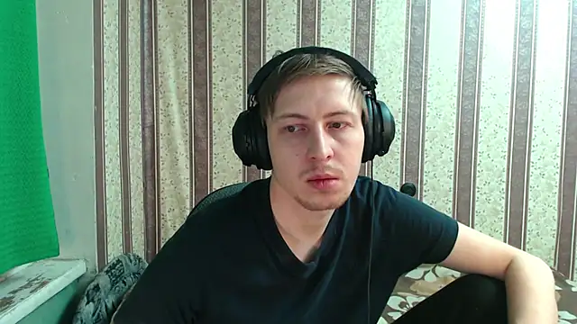 Snapshot of darienlarge chatting on 31, 10, 2025 darienlarge online show from 31, 10, 2025