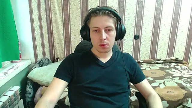 Snapshot of darienlarge chatting on 26, 10, 2025 darienlarge online show from 26, 10, 2025