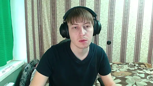 Snapshot of darienlarge chatting on 27, 10, 2025 darienlarge online show from 27, 10, 2025