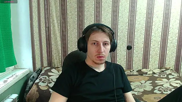 Snapshot of darienlarge chatting on 1, 12, 2025 darienlarge online show from 1, 12, 2025