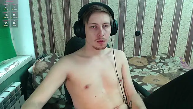 Snapshot of darienlarge chatting on 10, 11, 2025 darienlarge online show from 10, 11, 2025