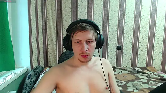 Snapshot of darienlarge chatting on 8, 11, 2025 darienlarge online show from 8, 11, 2025