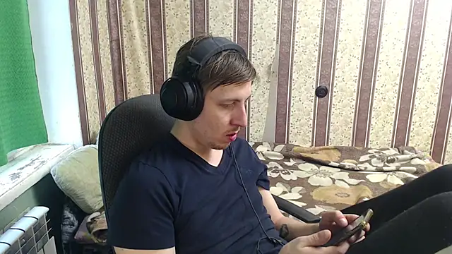 Snapshot of darienlarge chatting on 1, 11, 2025 darienlarge online show from 1, 11, 2025