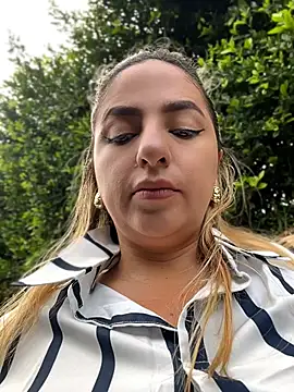 sammyqueenx21 online show from 3, 6, 2026