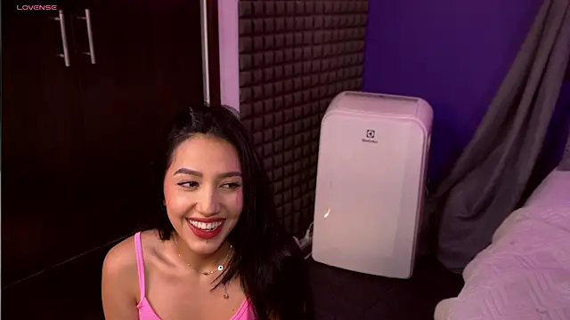 Snapshot of bull_vixen2001 chatting on 29, 4, 2026 bull vixen2001 online show from 29, 4, 2026