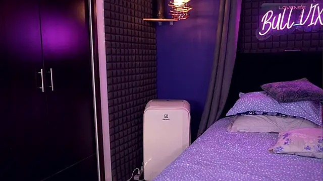 bull vixen2001 online show from 22, 2, 2026