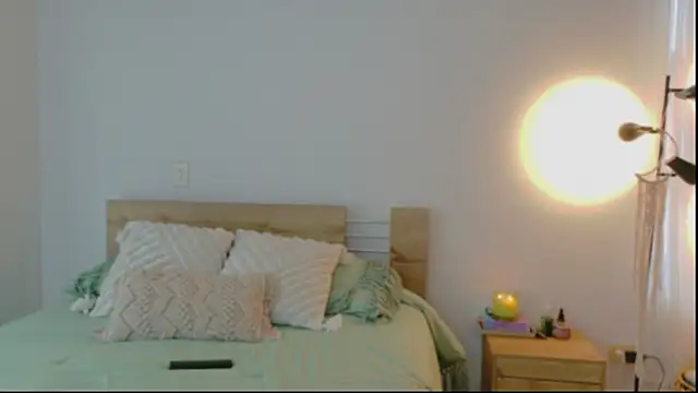 Snapshot of GrettaBenett chatting on 24, 10, 2025 GrettaBenett online show from 24, 10, 2025