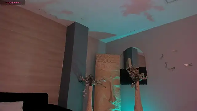 ErikaBenz  online show from 4, 4, 2026