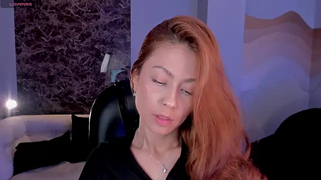 ErikaBenz  online show from 11, 3, 2025